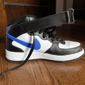 Nike High-Top Air Forces